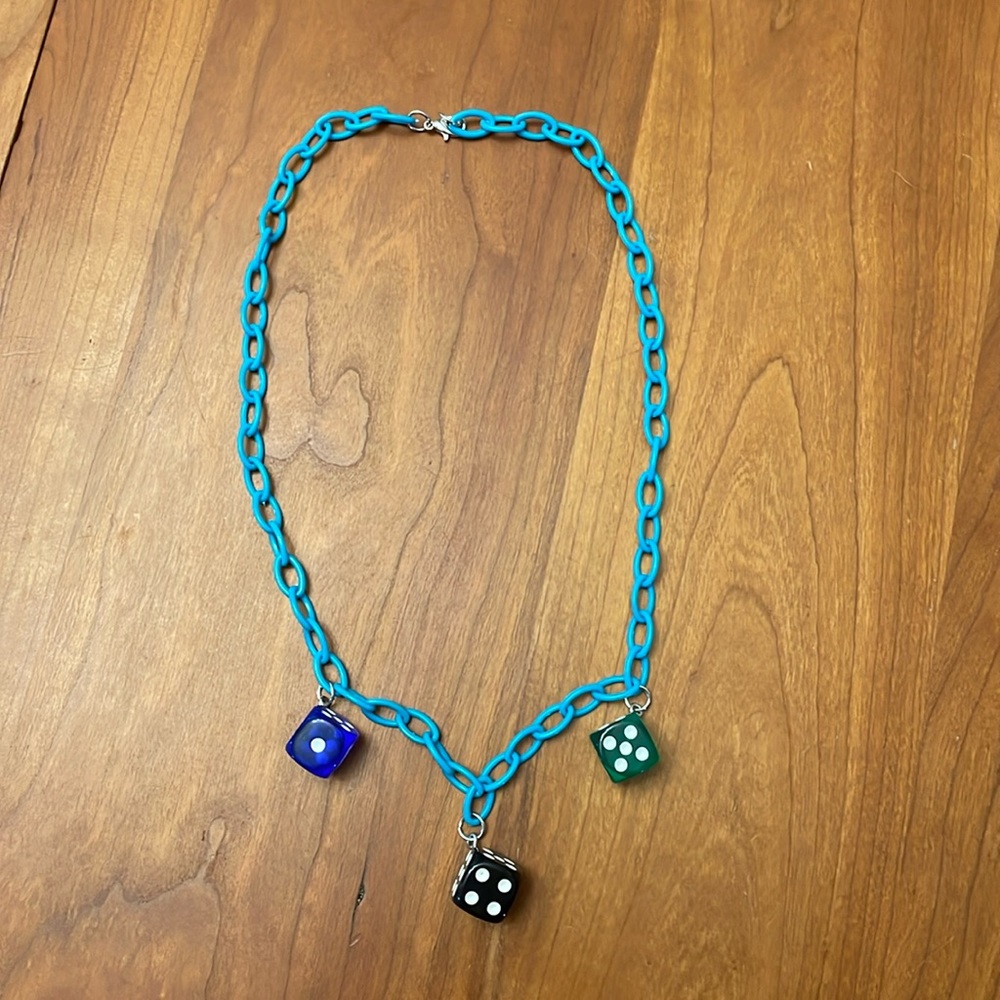 NWOT Rockabilly, plastic dice necklace with plastic chain 50s
